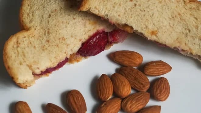 مزایای بادام درختی در تنظیم قند خون و دیابت